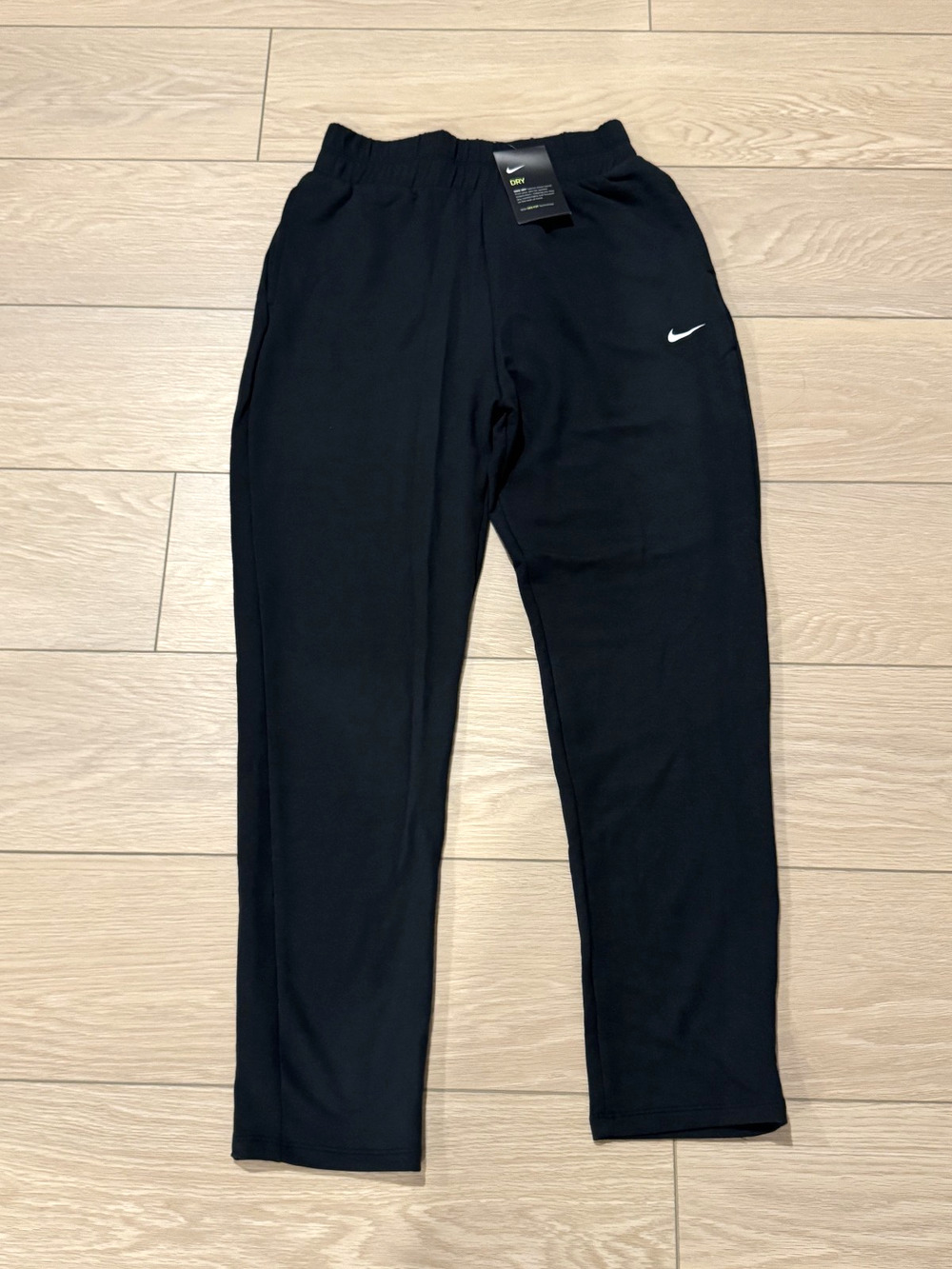 Nike Flow Victory Loose Fit Mid Rise Black Jogger Sweatpants Size S CQ0053 010